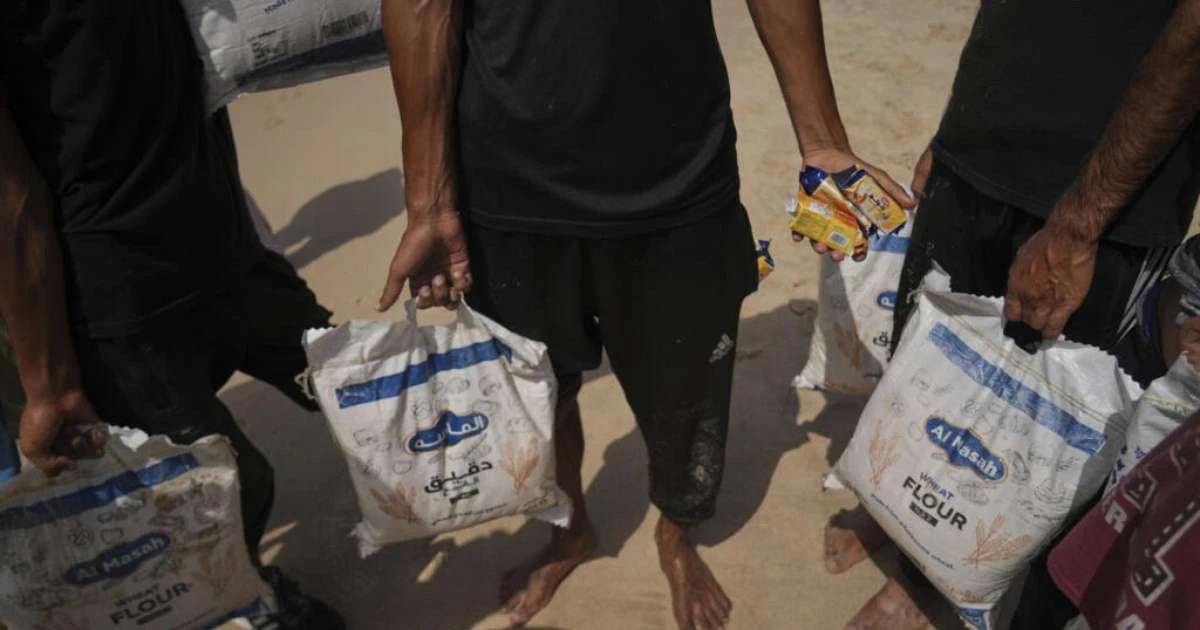'Não vejo nada da ajuda que chega': doações humanitárias são revendidas clandestinamente em Gaza
