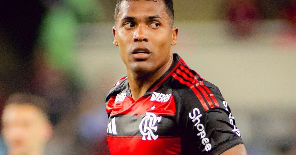 A declaração de Alex Sandro sobre as prioridades do Flamengo na temporada