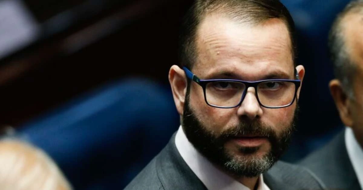 TSE deve julgar aliados de Bolsonaro enquanto ex-presidente responde a ação no STF; veja quem são
