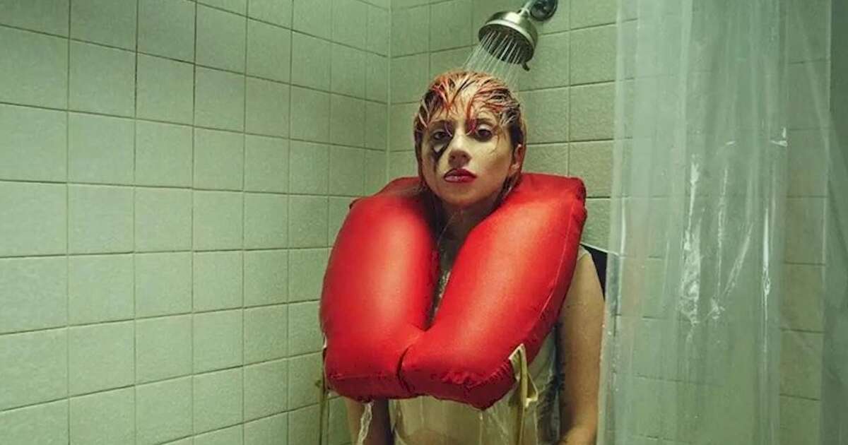 Lady Gaga luta contra diferentes versões de si mesma em clip de 'Disease'