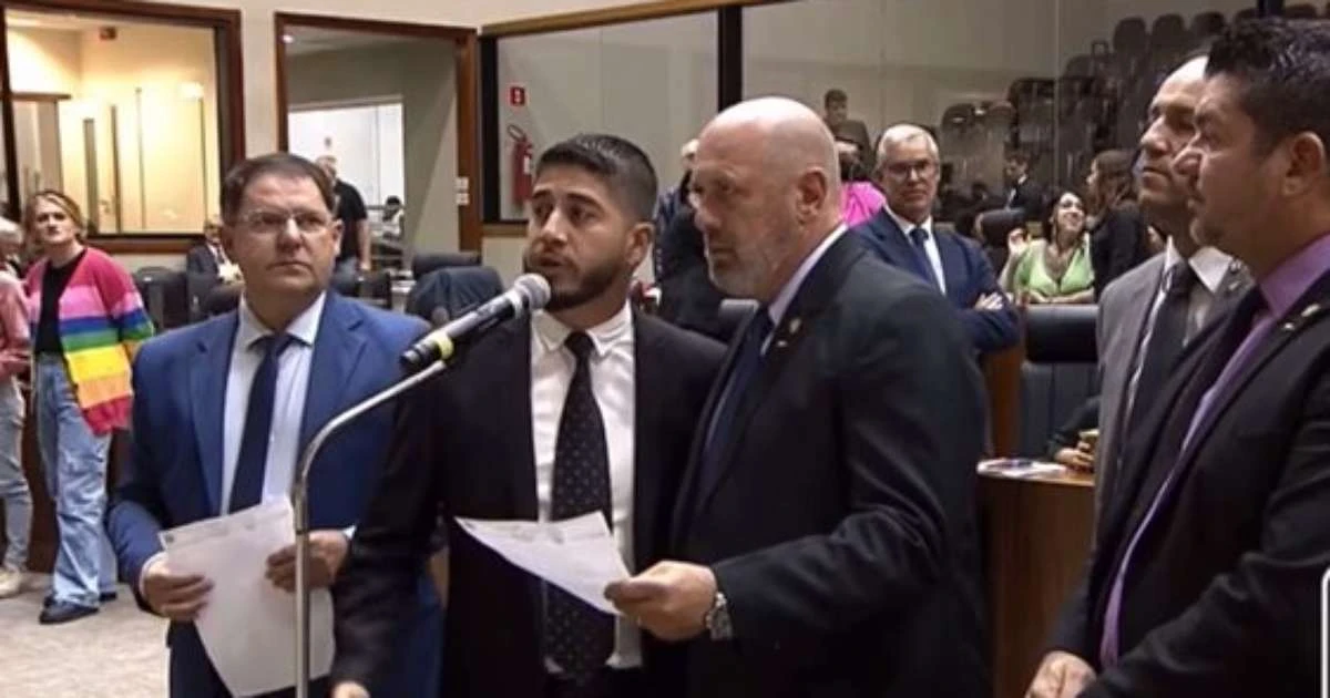 Formação de novo bloco pode ser um problema para o governo Melo?