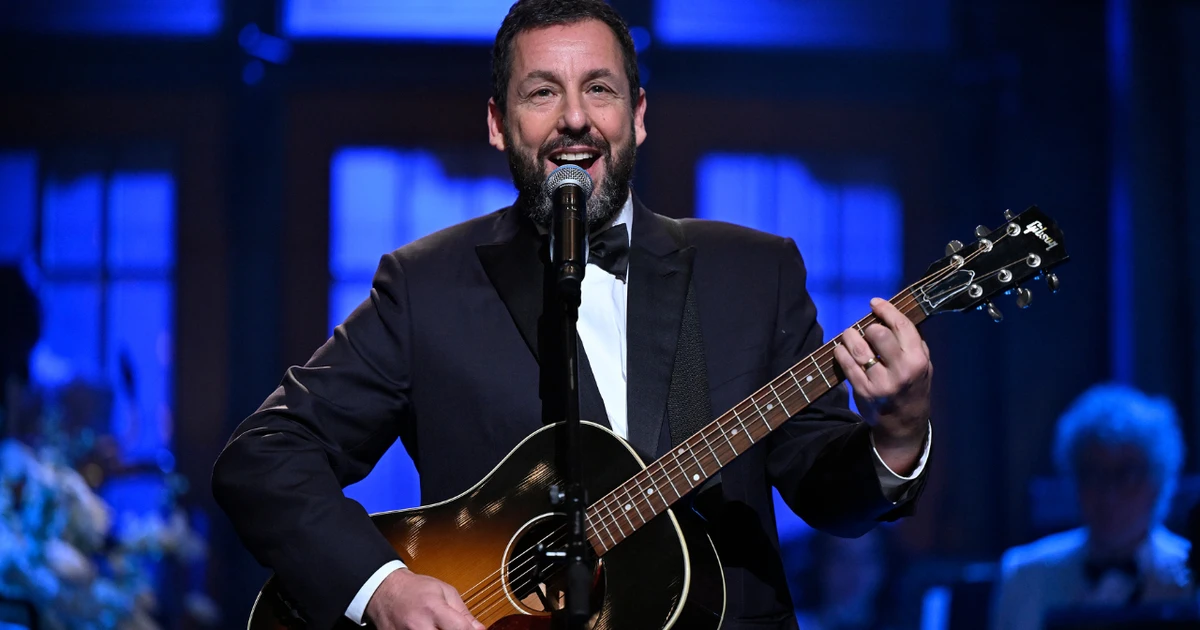 4 vezes que Adam Sandler improvisou no set e provou que é um mestre da comédia