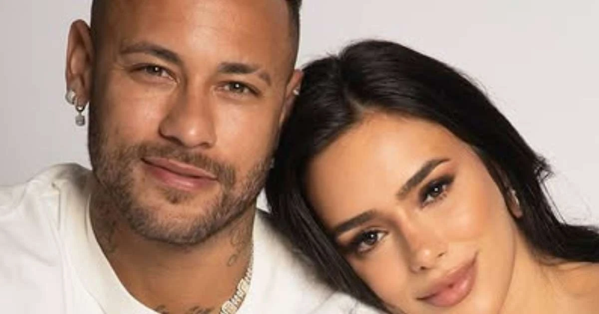 Neymar e Bruna celebram 1º mês da filha e viram piada: 'Que coisa simples'