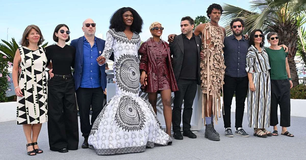 Produtora define O Riso e a Faca como 'raro e precioso' após estreia em Cannes