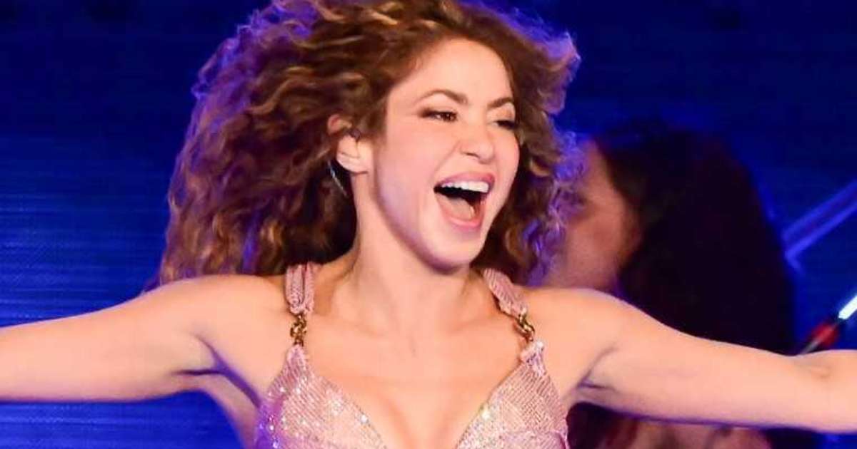 Shakira exalta força feminina em show em SP e mostra o porquê é a maior artista latina da história