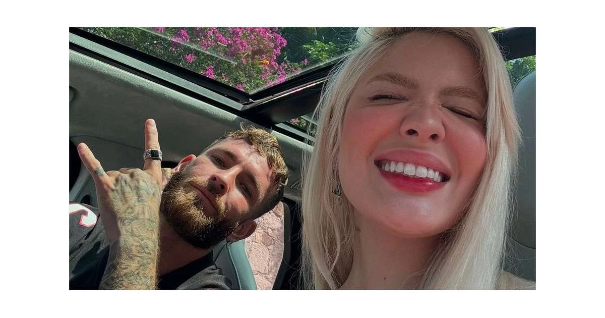 Bateu arrependimento, Léo Pereira? Karoline Lima revela surpresa com flores e café da manhã uma semana após separação do jogador do Flamengo