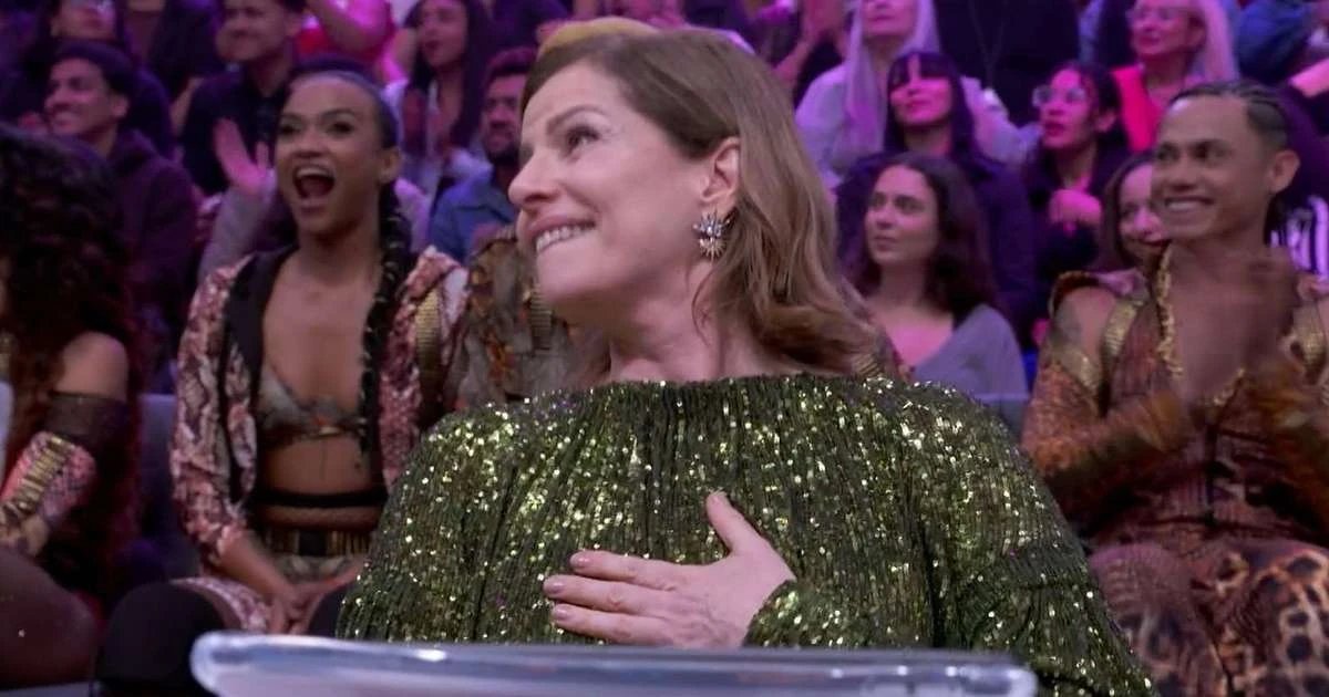 Odete Roitman também chora! A homenagem que desmontou Debora Bloch na TV e emocionou a web: 'O ano é dela'