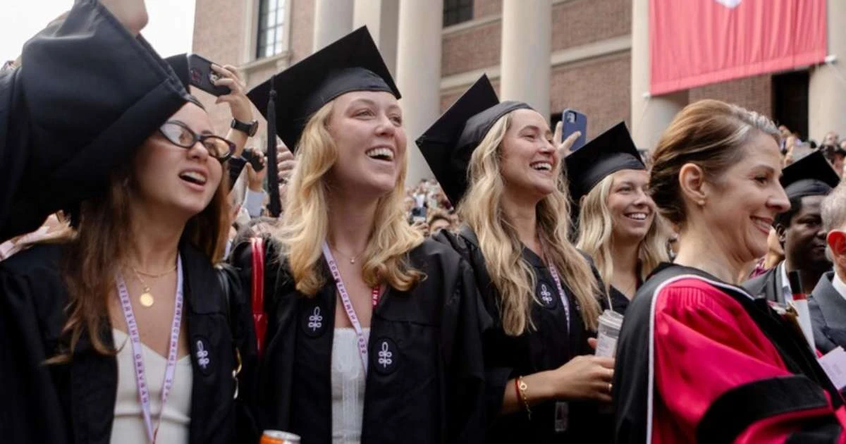 Trump veta visto a estudantes estrangeiros em Harvard