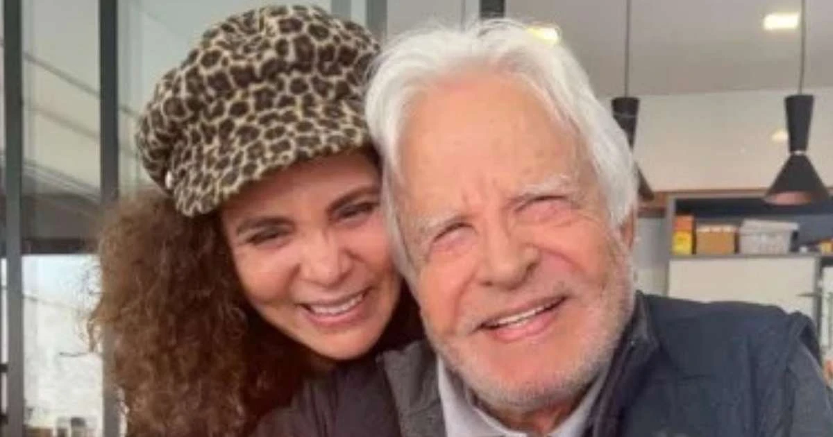 Viúva de Cid Moreira expõe sofrimento após morte do jornalista: 'Não sei até quando vai'