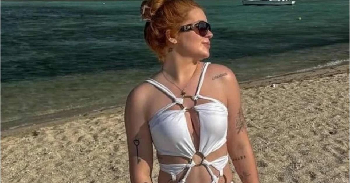 Viih Tube chama atenção com maiô ousado após cirurgias: 'Pagando de gata'