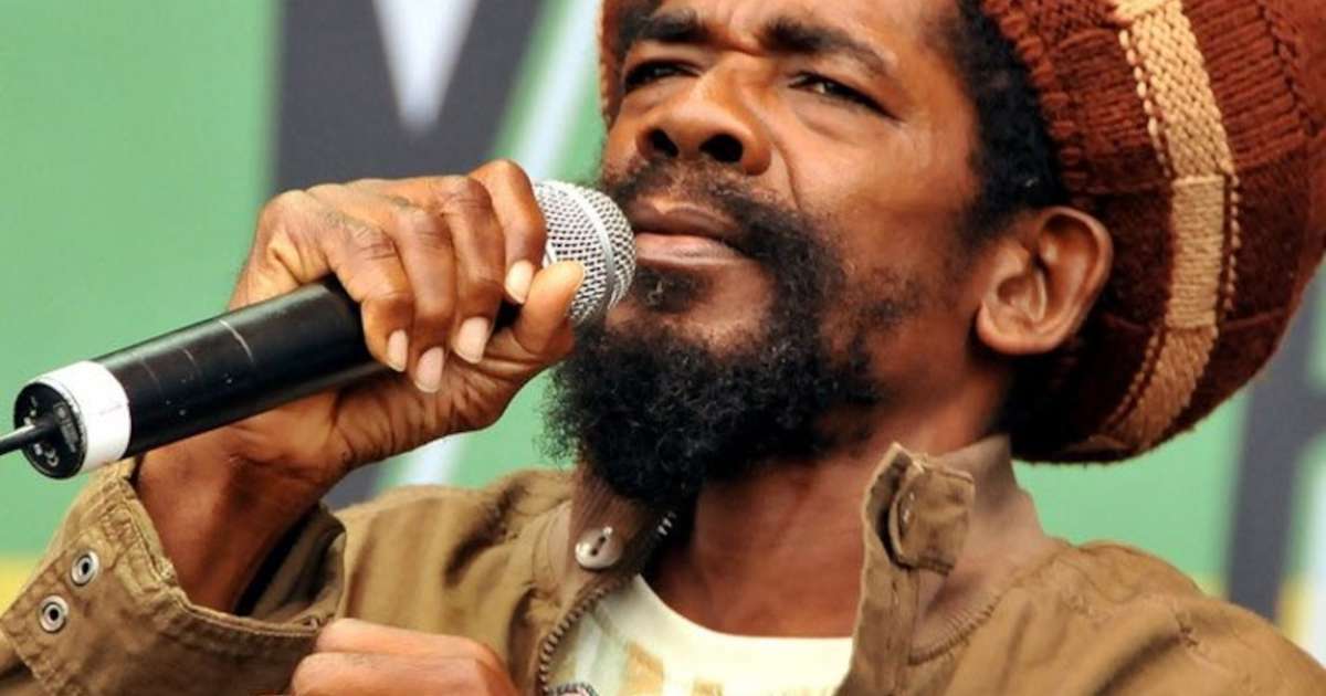 Morre Cocoa Tea, ícone do reggae, aos 65 anos