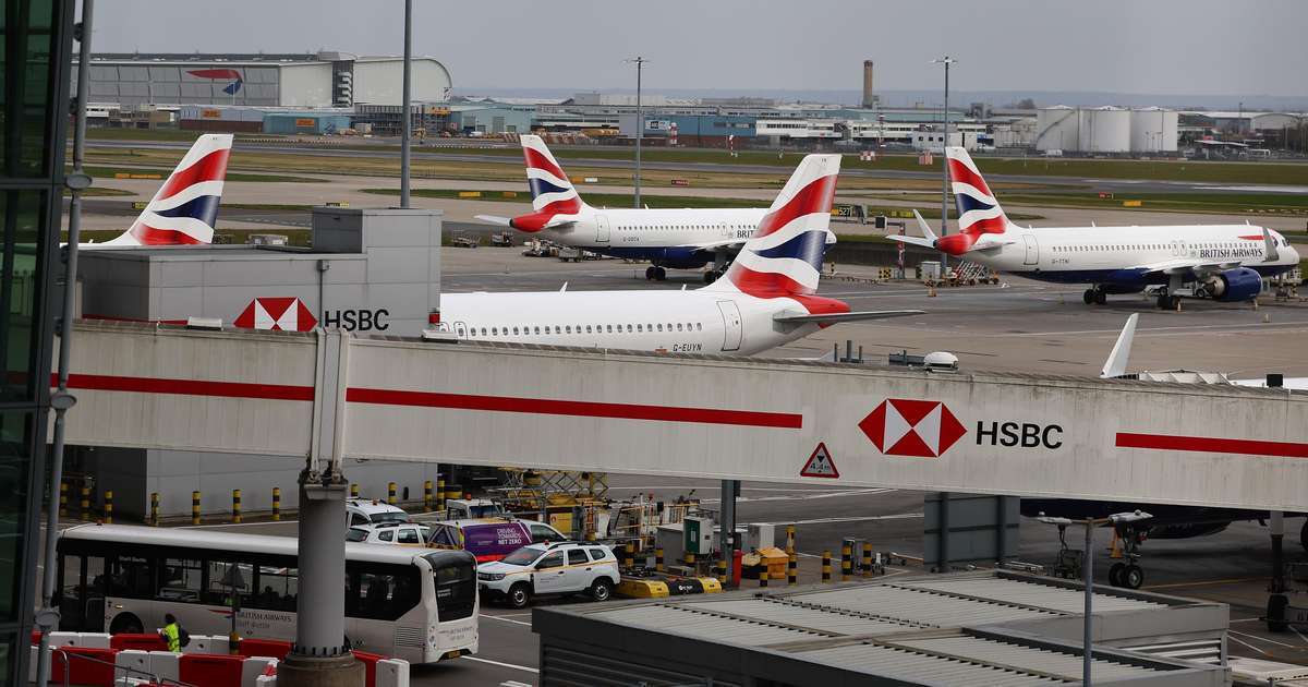 Aeroporto de Heathrow deve retomar voos parcialmente na noite desta sexta-feira após incêndio