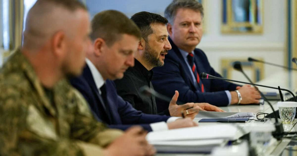 União Europeia amplia sanções contra autoridades russas e visa empresa petrolífera