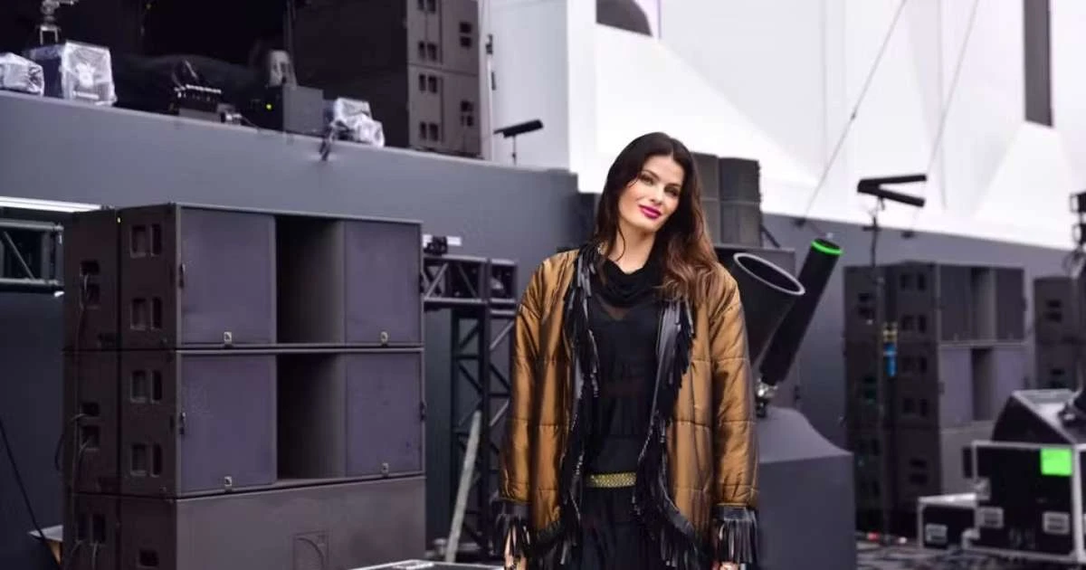 Isabeli Fontana tieta Di Ferrero com look belíssimo no The Town; Veja