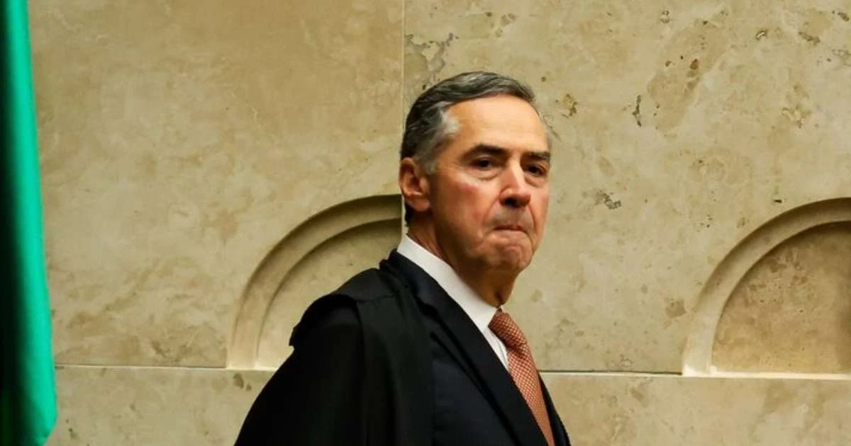 'Estamos encerrando os ciclos do atraso na vida brasileira', diz Barroso após julgamento