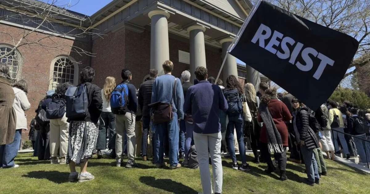 Entenda o impacto da suspensão de vistos para estudantes estrangeiros nos Estados Unidos