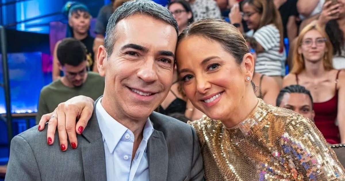 Ticiane Pinheiro na Globo! Apresentadora da Record TV canta no 'Altas Horas' com César Tralli e gera rumor na web: 'Tem algum esquema...'