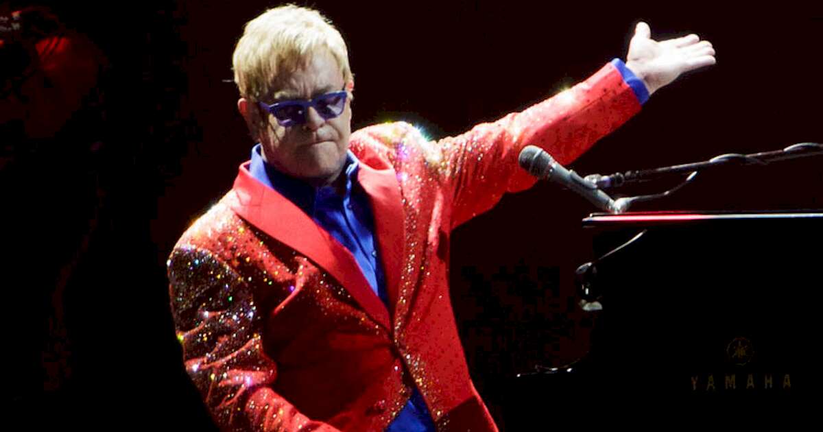 Elton John prepara retorno triunfante com músicas inéditas em 2025