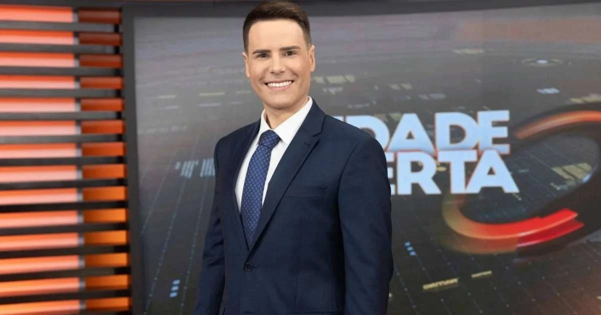 SBT define nome do programa de Luiz Bacci e anuncia estreia