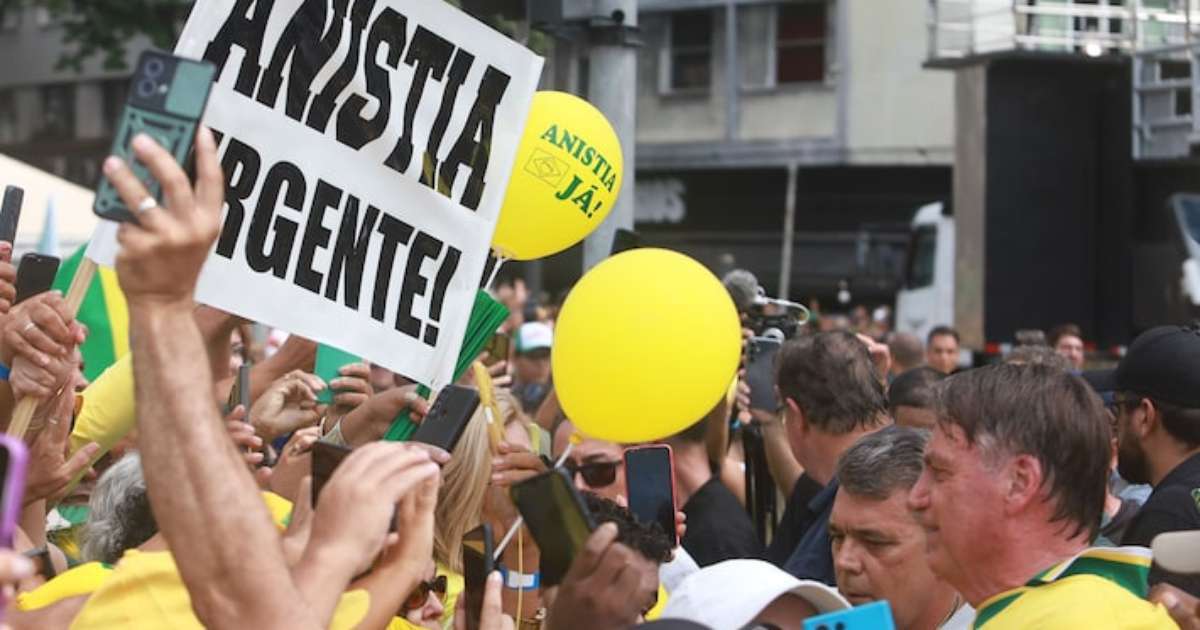 Entenda o que é a anistia pedida no ato realizado por Bolsonaro em Copacabana