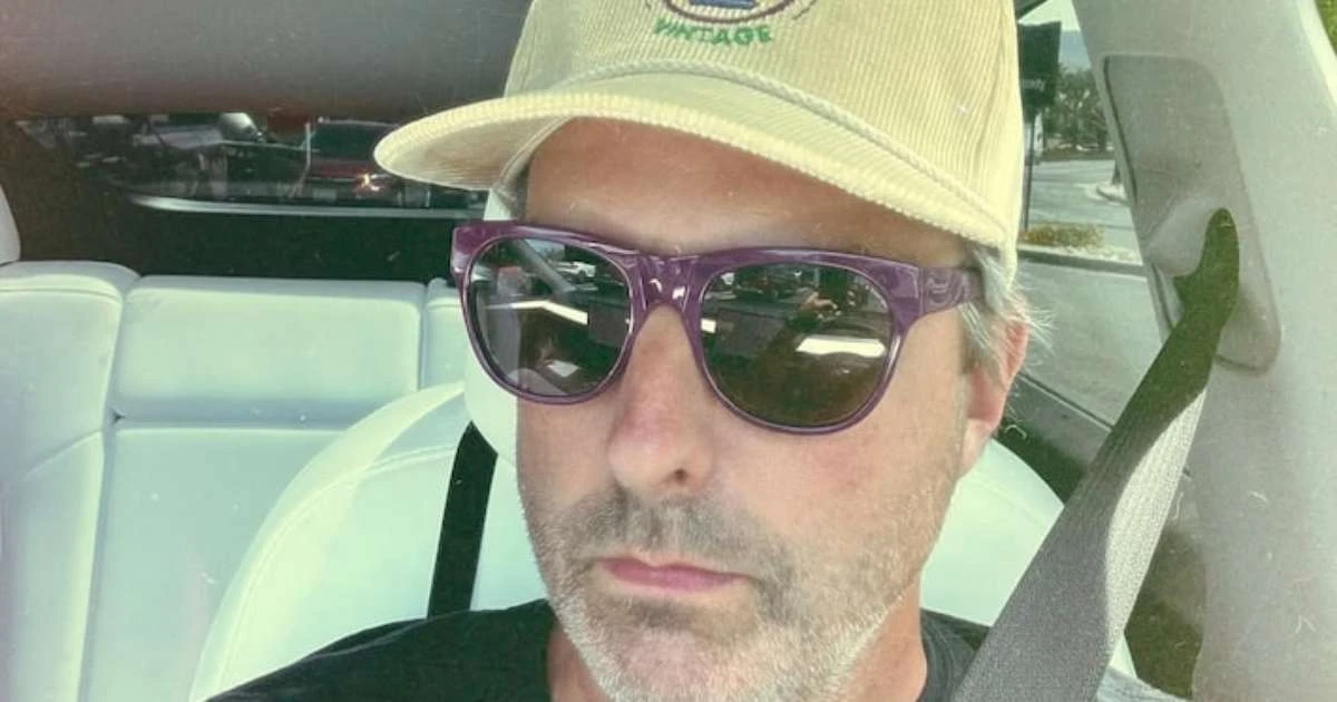 Baterista de banda de rock é preso por posse de imagens de pornografia infantil