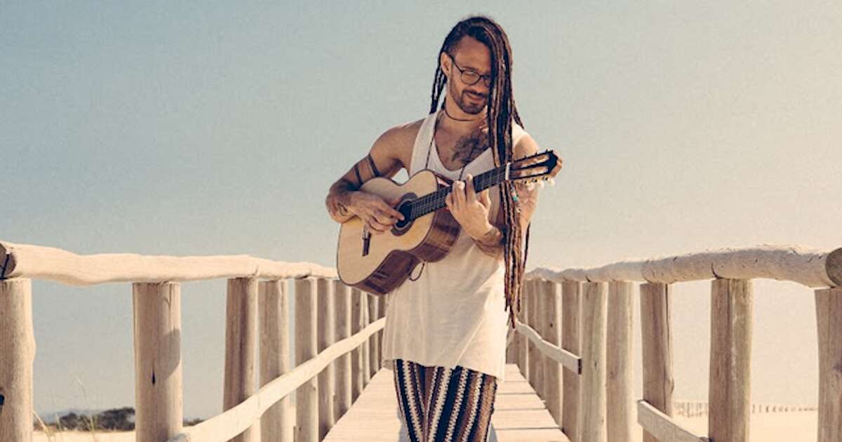 Gabriel Elias retorna às raízes reggae em 'Tropical'