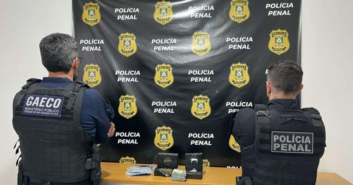 Policial penal é preso em flagrante com drogas e R$ 18 mil em presídio de Caxias do Sul