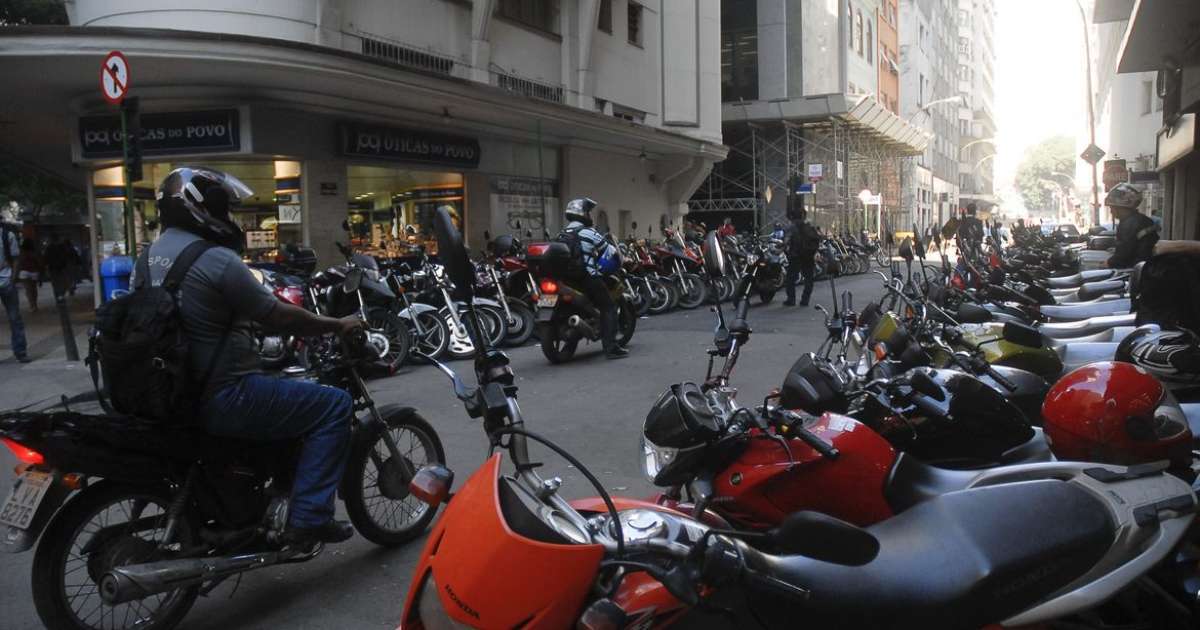 Motos estão envolvidas em três a cada quatro acidentes de trânsito no Rio de Janeiro