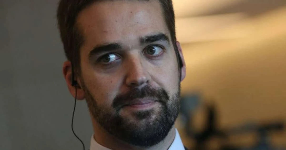 Eduardo Leite faz procedimento na coluna em São Paulo nesta sexta-feira