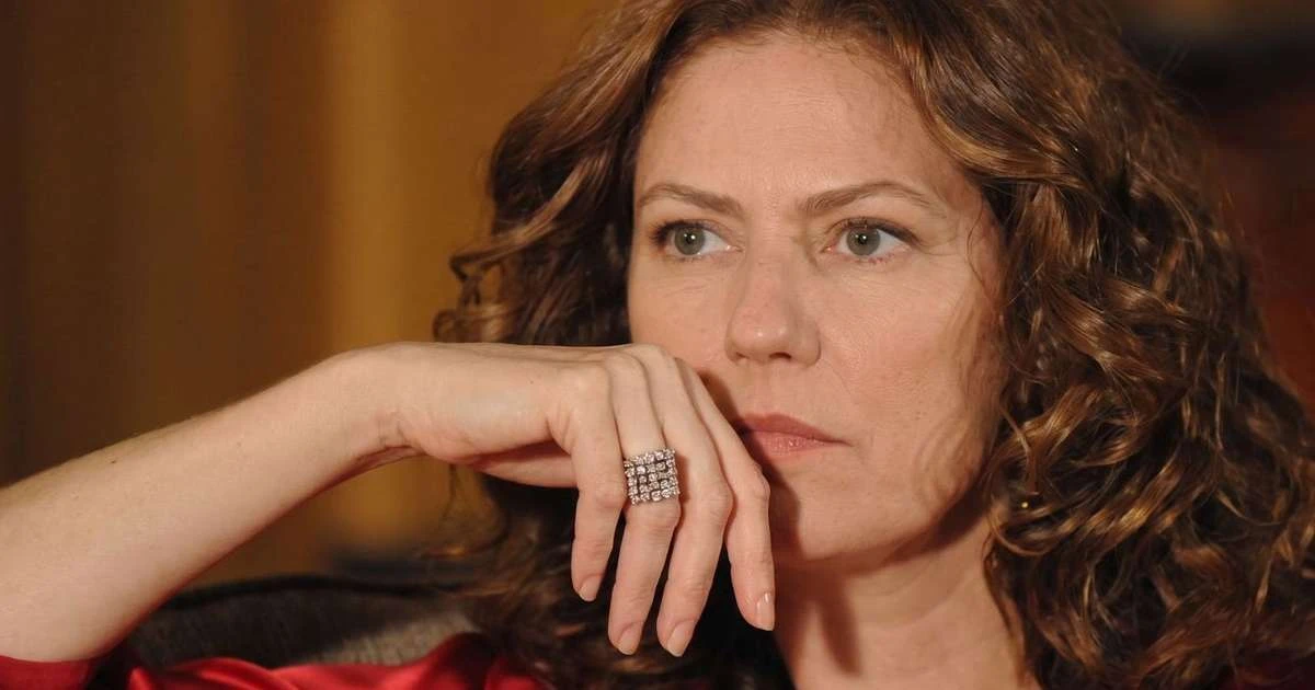 Frase do dia do pensador Dostoiévski: 'O homem é um mistério; se você passar a vida inteira tentando decifrar, não diga que perdeu tempo'