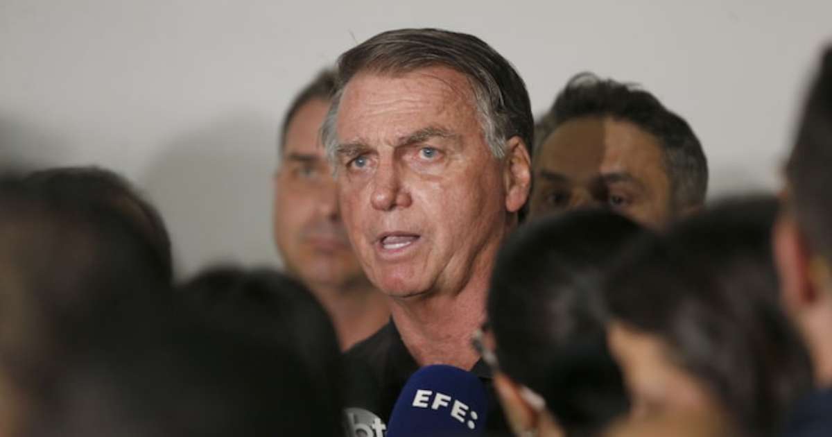 Bolsonaro cita filhos com possibilidade de disputar o Planalto e avalia Tarcísio, Zema e Caiado