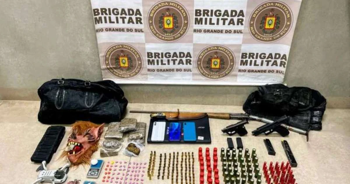Casal é preso com armas, drogas e carro roubado em Capão da Canoa
