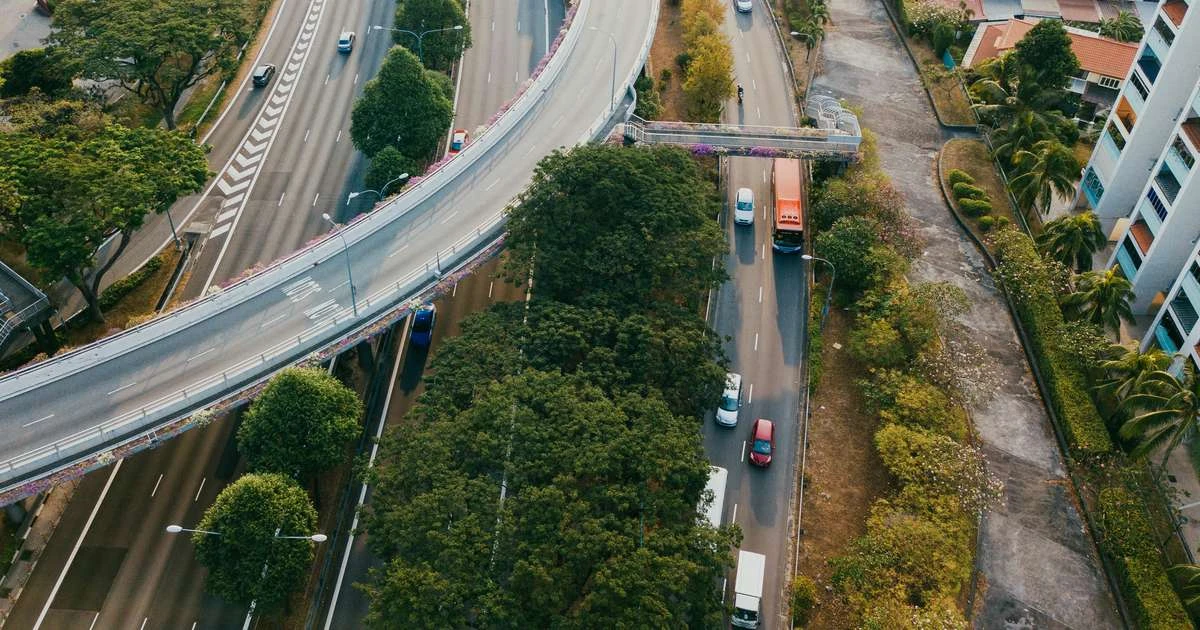 Ineficiência logística amplia emissões no transporte