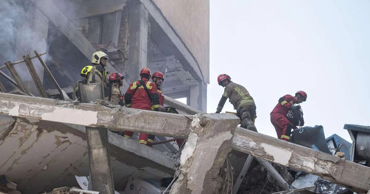 Ataques israelenses deixam quase 80 mortos e mais de 320 feridos em Teerã