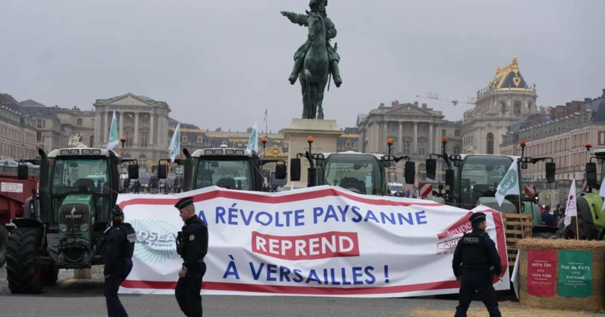Agricultores franceses pressionam Macron contra acordo que favorece carne e açúcar do Mercosul