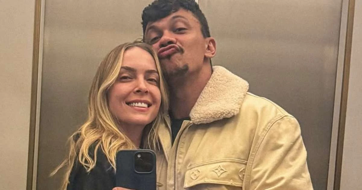 Juntos de novo?! Tata Estaniecki e Júlio Cocielo dão 'selinho' na festa da influencer, um mês após fim do casamento. Vídeo!