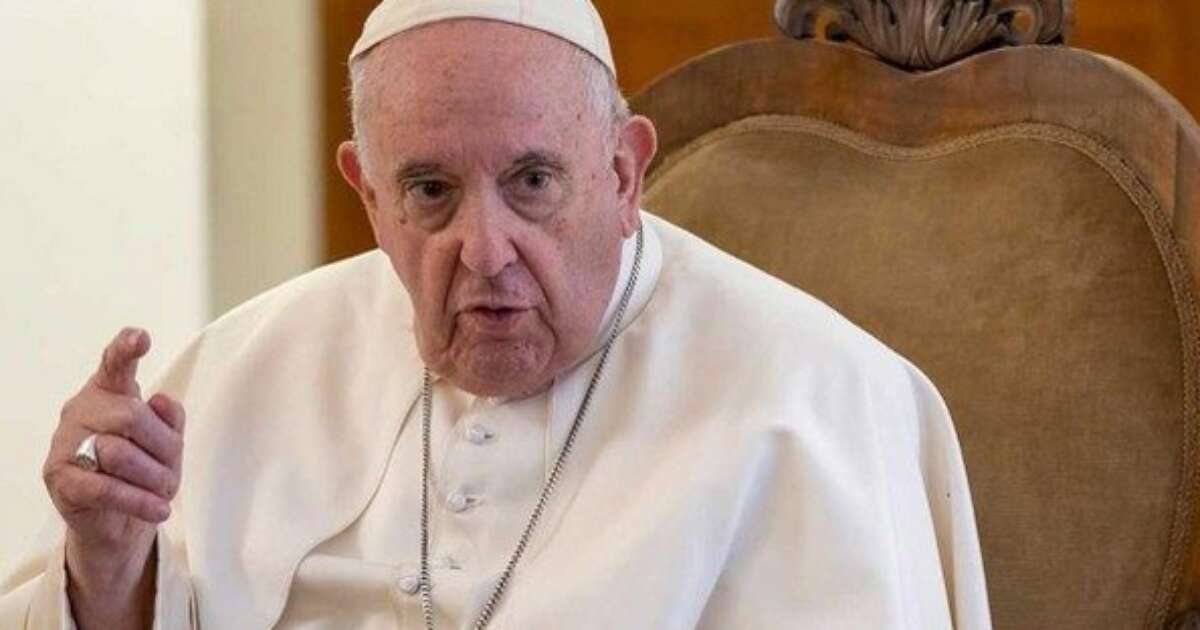 Novo boletim diz que Papa Francisco 'passou bem a noite e está descansando'