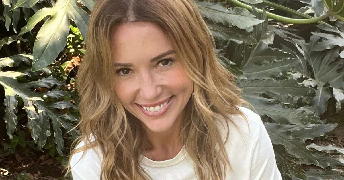 Juliana Didone curte férias com amigas e revela novos projetos