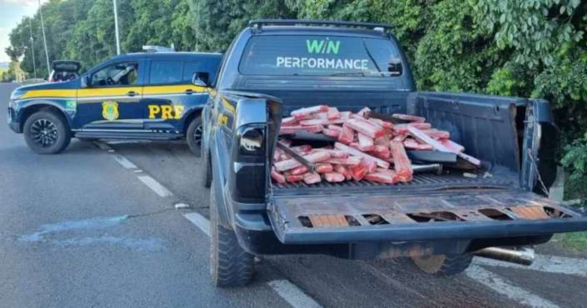 PRF apreende quase 100 quilos de maconha e armas em caminhonete paraguaia no RS