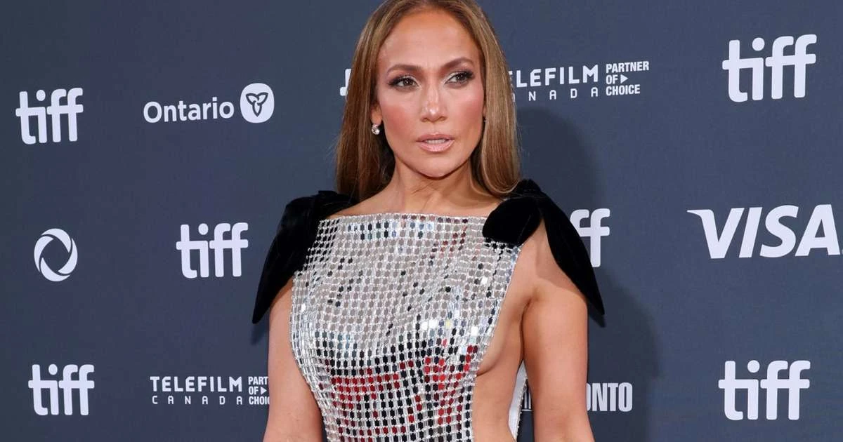 Com iogurte grego, suco de limão e canela, esse smoothie fácil é um dos segredos do corpo definido de Jennifer Lopez aos 56 anos