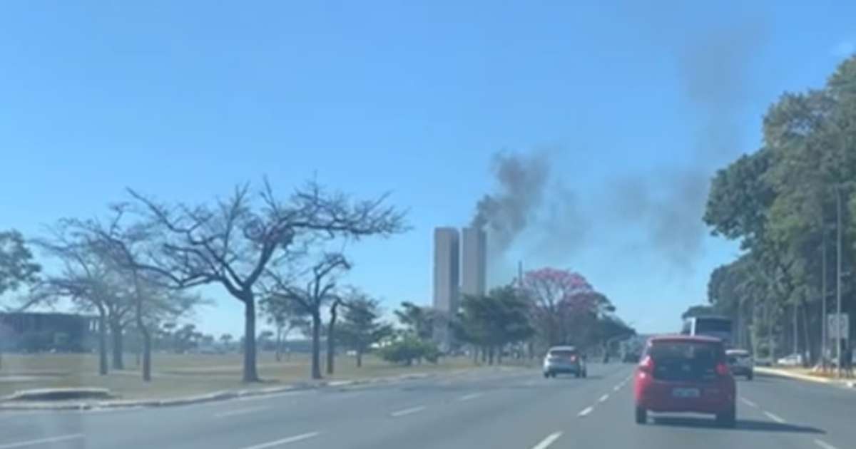 Não, o Congresso não está pegando fogo. É uma simulação; veja vídeo