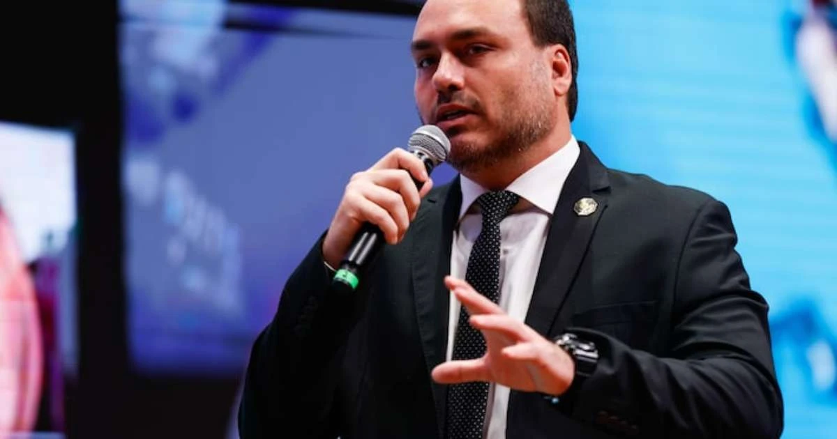 SC não precisa importar políticos, diz Fiesc após rumor de candidatura de Carlos Bolsonaro no Estado