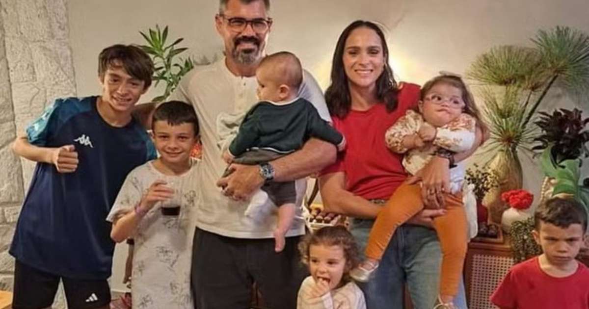 Pai de 6, Juliano Cazarré detalha rotina com os filhos: 'Barra pesada'