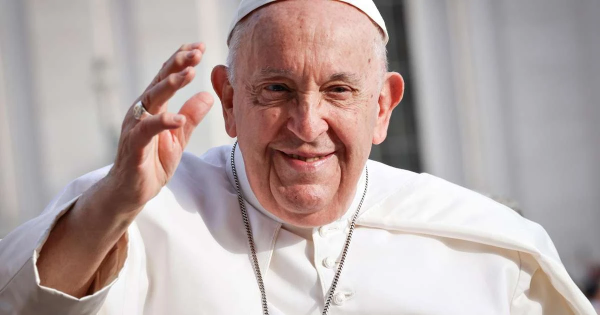 Vaticano cogitou levar papa Francisco ao hospital minutos antes de seu falecimento, diz agência