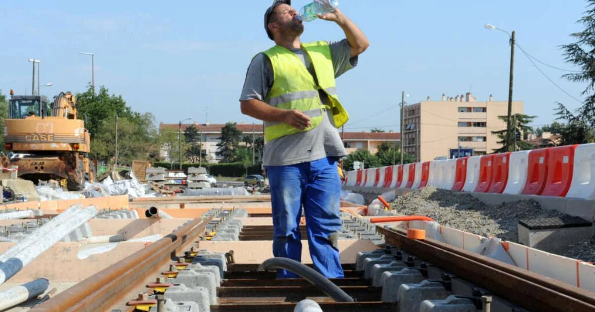 Dois em cada dez trabalhadores estão em risco pelo impacto do calor; relatório pede medidas urgentes