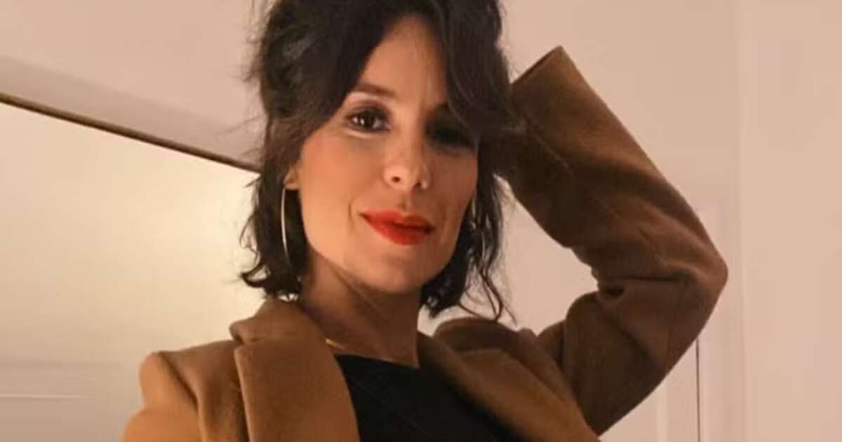 Andréia Horta impressiona ao mostra barrigão aos 9 meses de gestação