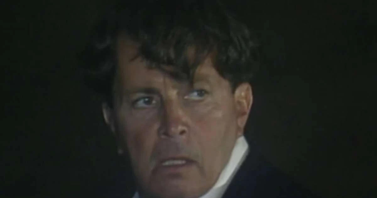 'Rainha da Sucata': Renato se desespera ao ver carro em chamas e investigação traz reviravolta