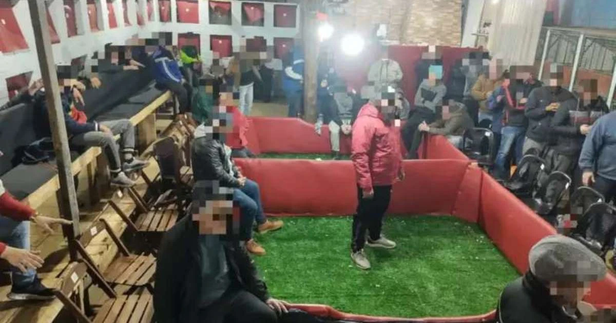 Brigada Militar prende mais de 100 pessoas em rinha de galo em Três Coroas