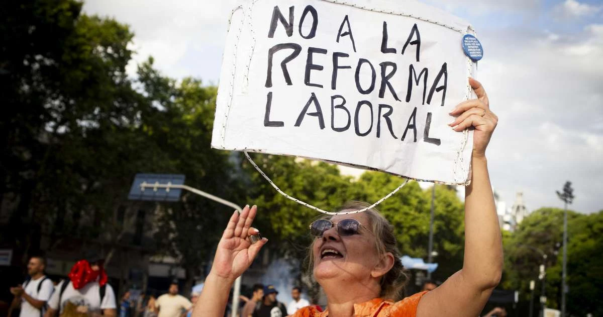 Relatório aponta Argentina entre os 10 piores países do mundo para trabalhadores em 2026