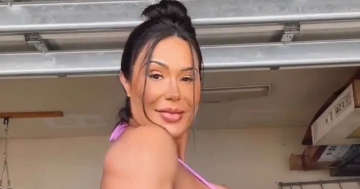 Solteira, Gracyanne Barbosa mostra corpo musculoso: 'Vem passar oleozinho'